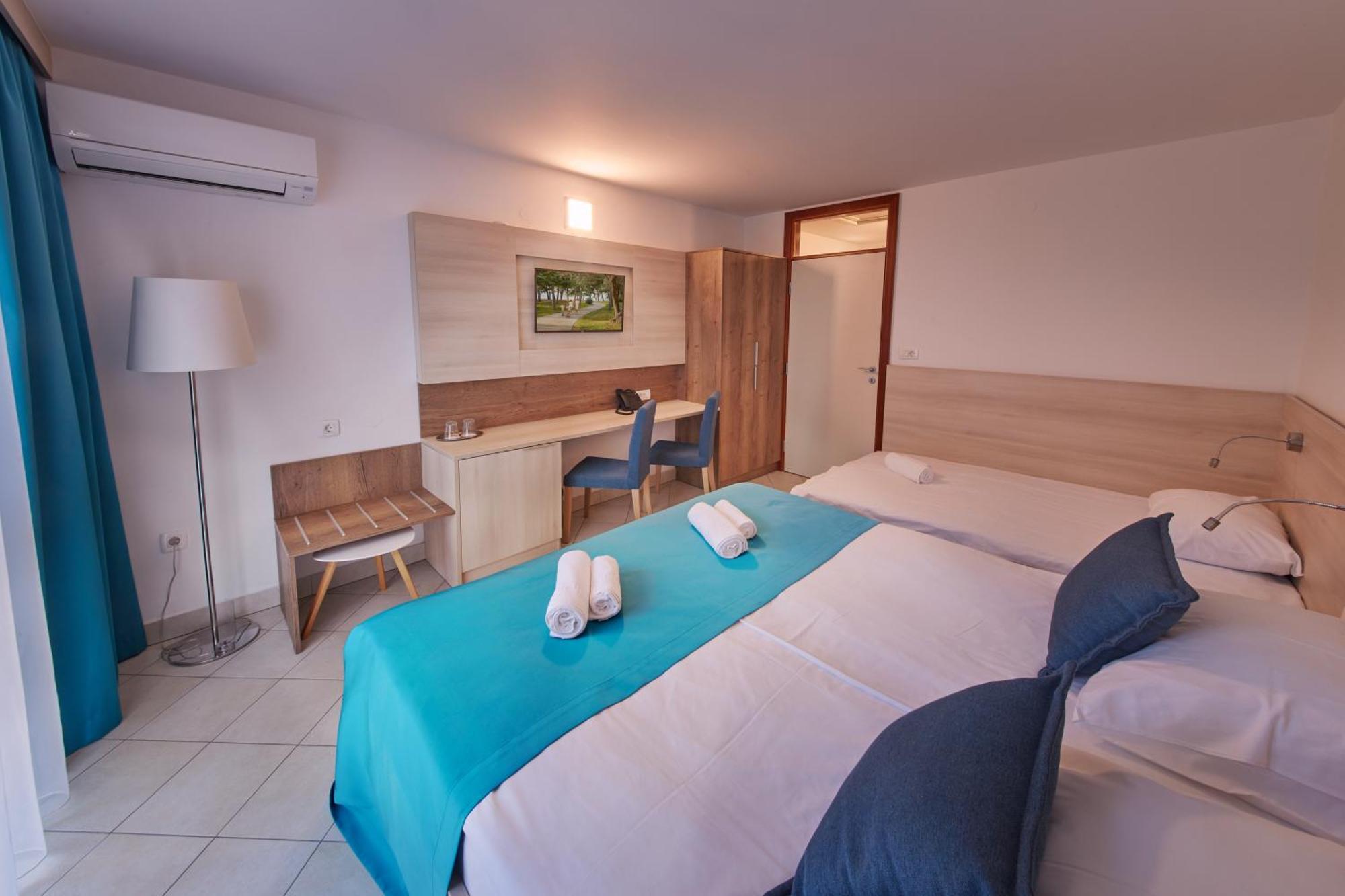 Villas - Hotel & Resort Adria Ankaran Exterior photo